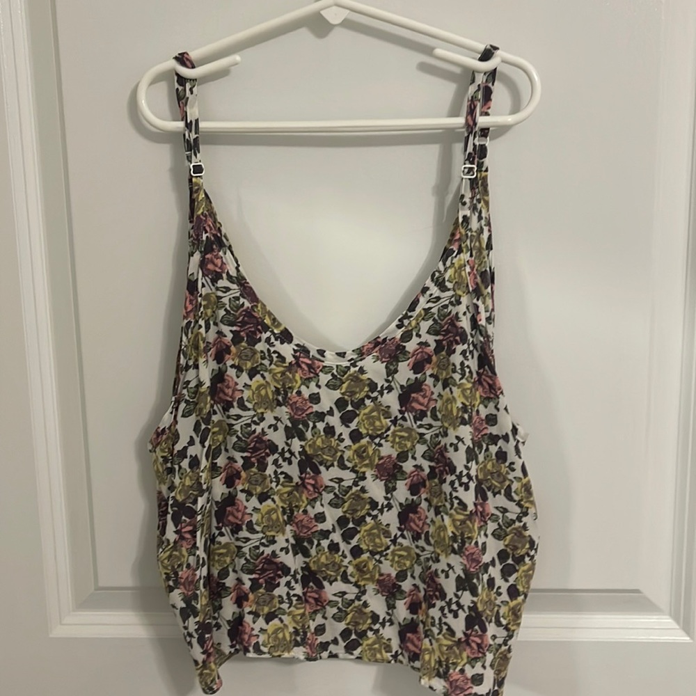 Aritzia Talula Floral Tank
